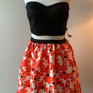 NWT Strapless dress perfect for Derby and summer!